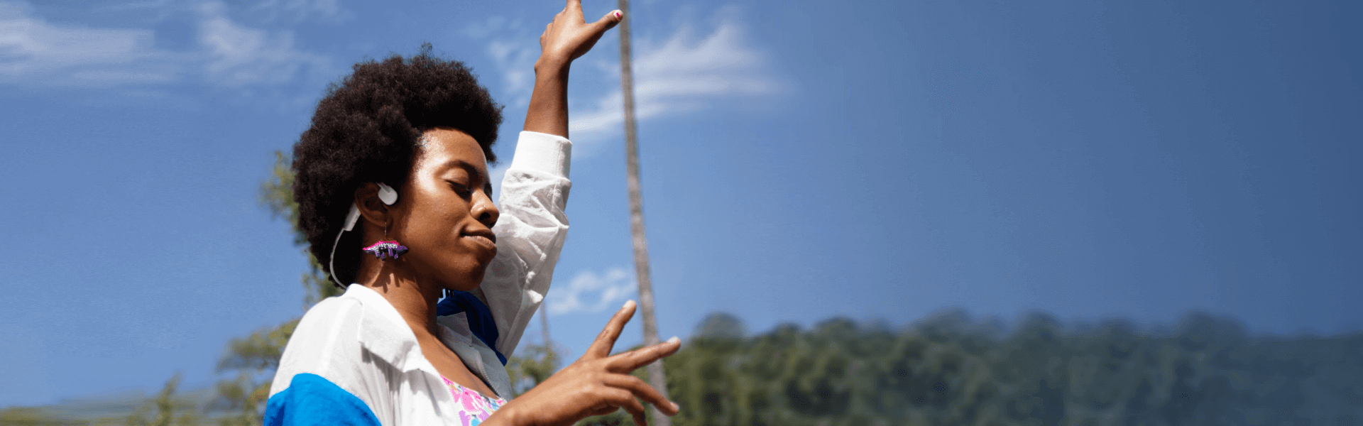 Shokz OpenMove Sports Headphones Goog Audio Quality with PremiumPitch 2.0™